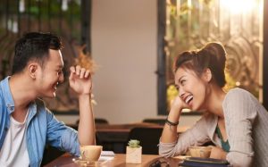 5 Manfaat Punya Kualitas Komunikasi Baik sama Pasangan